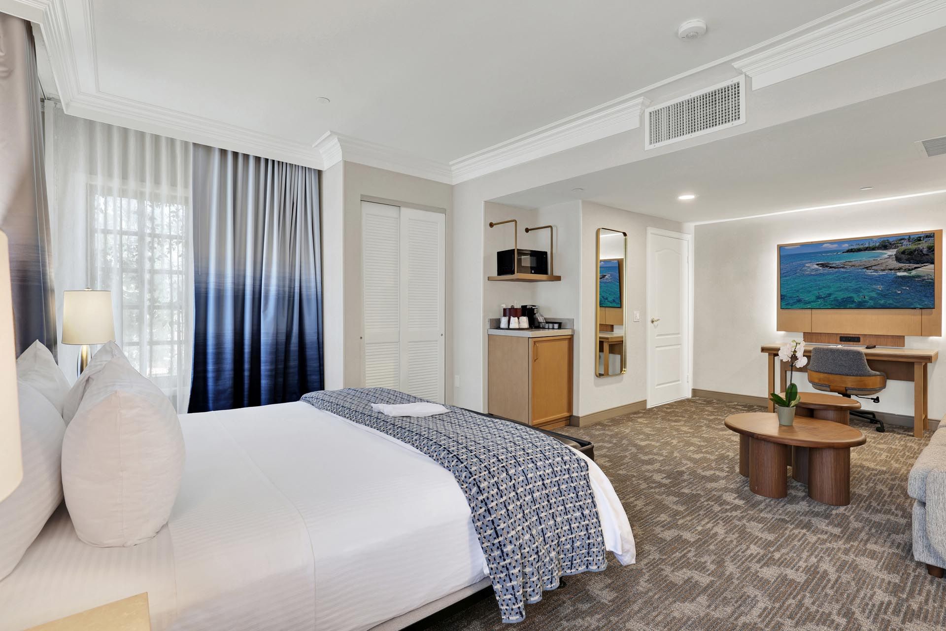 ADA guest room with a king bed